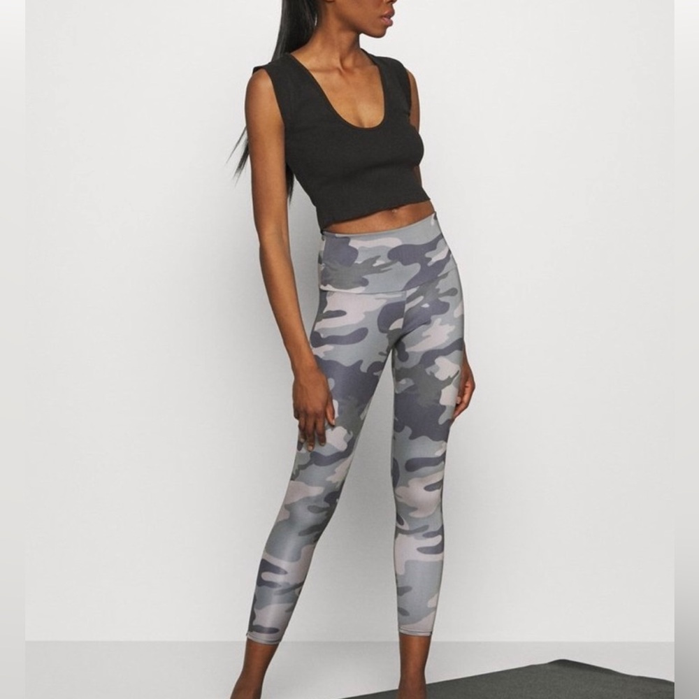NWT Free People Movement Perfect Day Tank Black - Picture 2 of 6